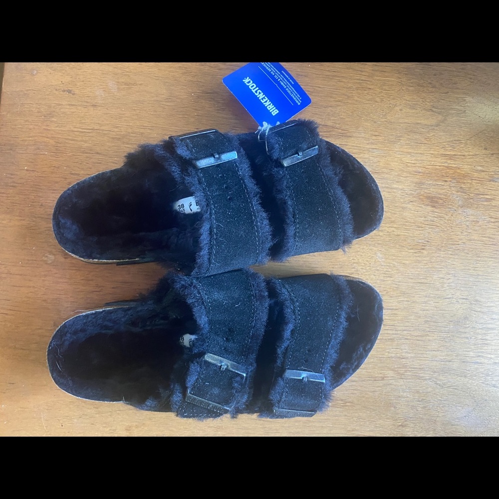 Brand New Fuzzy Birkenstocks size 38 (womens 7) narrow fit Never worn